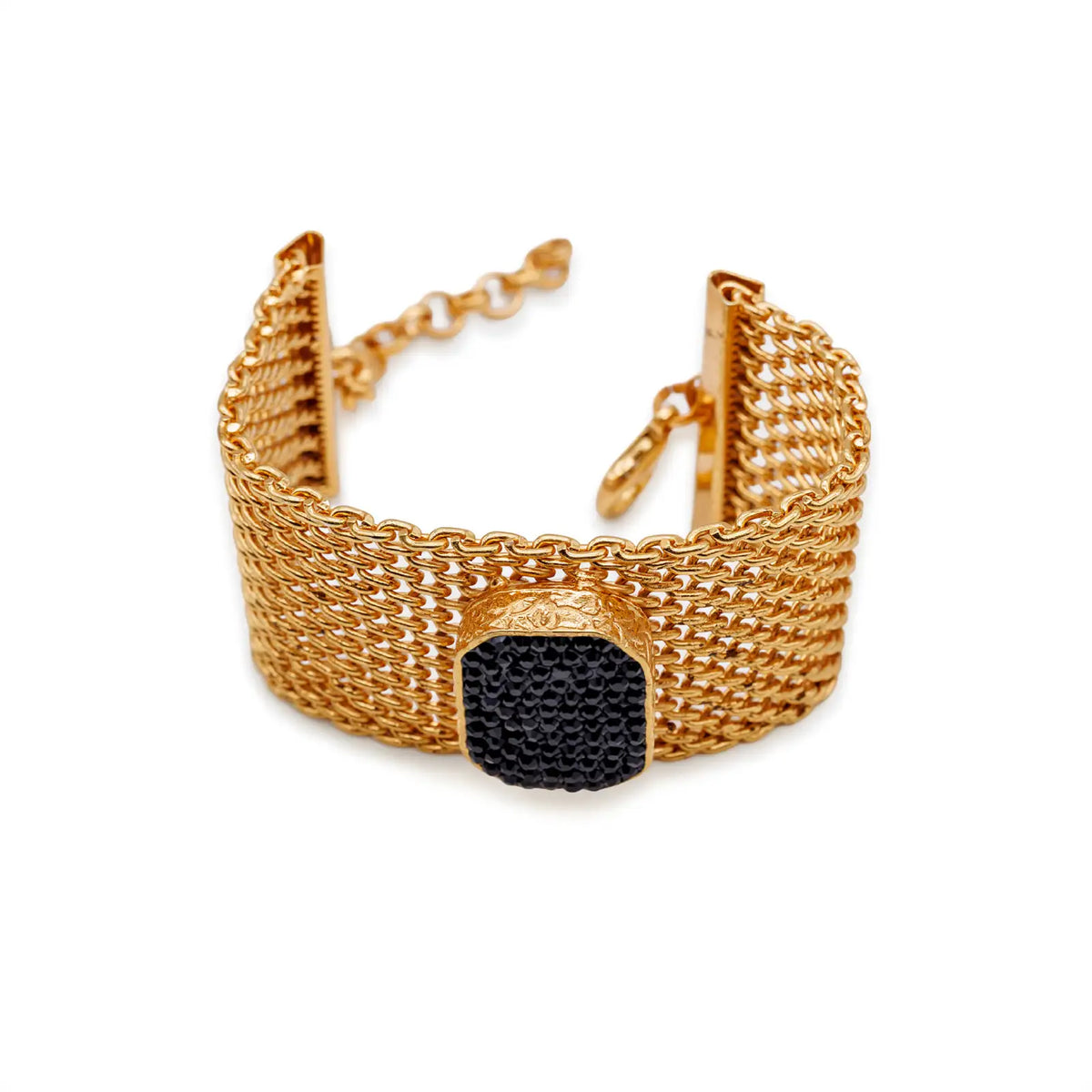 Goldfarbenes Mesh-Armband mit schwarzem Glitzer-Element