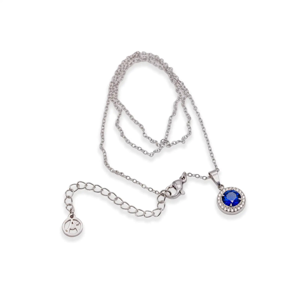 Silberfarbene Halskette mit blauem Zirkon