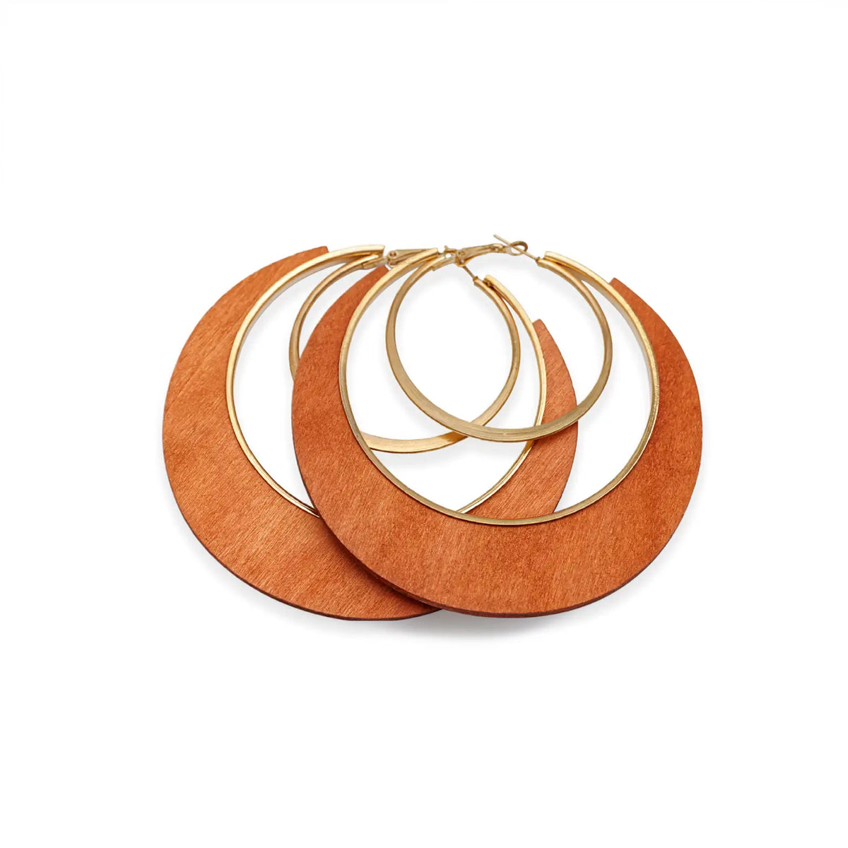 Creolen Holz – goldfarbene Akzente in runder Form