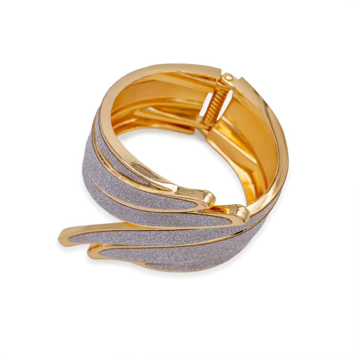 Armreif goldfarben – Markant, elegant und absolut im Trend
